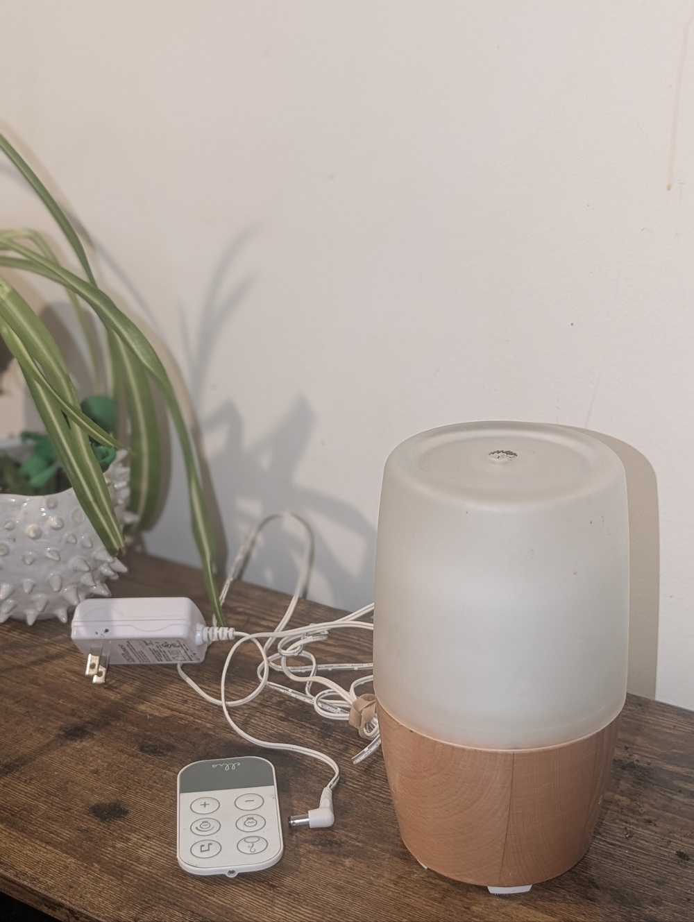 Ellia Reflect HoMedics Aroma Diffuser Ultrasonic Remote, Color Changing & Sounds